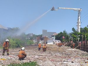 Gara-gara Bakar Sampah, Tiga Atap Rumah Warga Terbakar