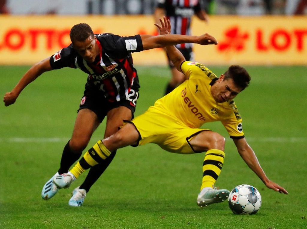 Sempat Unggul Dua Kali, Dortmund Ditahan Frankfurt 2-2 Sempat Unggul Dua Kali, Dortmund Ditahan Frankfurt 2-2