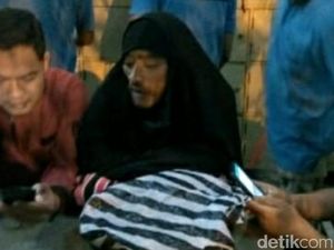 Pria Cabul Bercadar Teror Jemaah Wanita di Sukoharjo Pria Cabul Bercadar Teror Jemaah Wanita di Sukoharjo