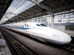 Warlok Jepang Murka Bule Sembarangan Letakkan Koper di Shinkansen