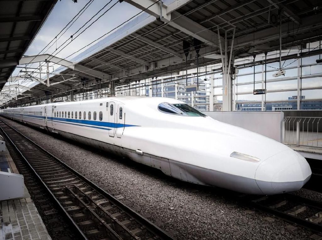 Duh...Kondektur Shinkansen Kerja Sambil Main Game Tak Ketahuan Selama 10 Tahun