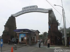 OTT di Wisata  Air Panas, Satgas Saber Pungli Mojokerto Tangkap 3 Orang OTT di Wisata  Air Panas, Satgas Saber Pungli Mojokerto Tangkap 3 Orang