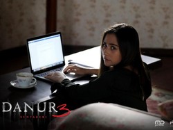 Sinopsis Danur 3: Sunyaruri, Tayang Malam Ini di Trans7