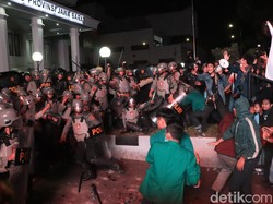 Demo Ricuh di Bandung, Polisi Pulangkan Demonstran yang Diamankan