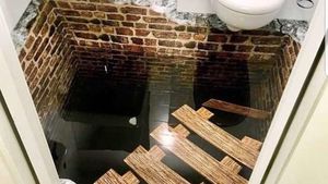 Potret Viral Deretan Toilet Paling Horor