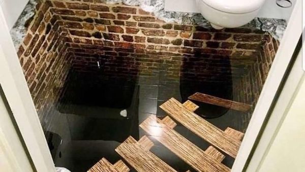 Potret Viral Deretan Toilet Paling Horor