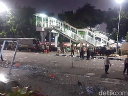 Massa Aksi di Depan KPK Bubarkan Diri
