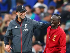 Di Tengah Rumor Madrid, Mane Dikabarkan Kesal dengan Klopp