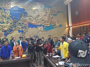 Audiensi dengan DPR, Mahasiswa: Kami Berikan Mosi Tidak Percaya