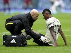 Gary Neville Heran, MU Habiskan Banyak Uang tapi Kini Krisis Penyerang