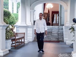 Ada Gelombang Demo di Jakarta, Jokowi Tetap Ngantor di Istana