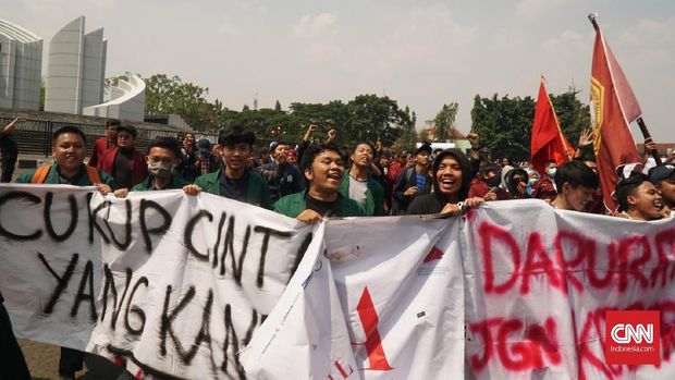 Gelombang Demo Mahasiswa Kepung Jokowi Jelang Pelantikan