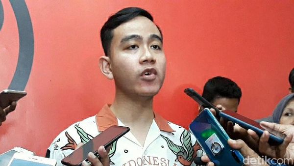 Sambangi Kantor DPC PDIP Surakarta, Gibran Daftar Jadi Cawalkot