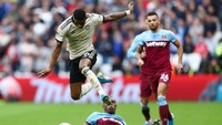 Terus menekan, MU nyatanya tetap kesulitan mencetak gol penyama kedudukan. Istimewa/Jordan Mansfield/Getty Images.