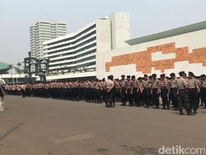 Polri-TNI Gelar Apel Pengamanan Jelang Unjuk Rasa di DPR