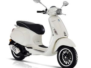 Vespa Jual Skuter Mungil, Mesinnya Cuma 50 cc Vespa Jual Skuter Mungil, Mesinnya Cuma 50 cc