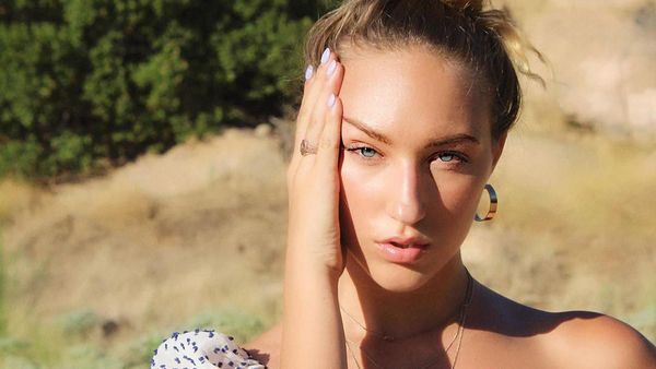 Pesona Aktris yang Pernah Di-bully Hingga Dieliminasi Karena Tingginya 185 Cm