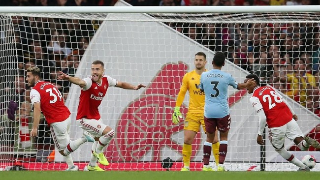 Xhaka Dibenci, Xhaka Dibela