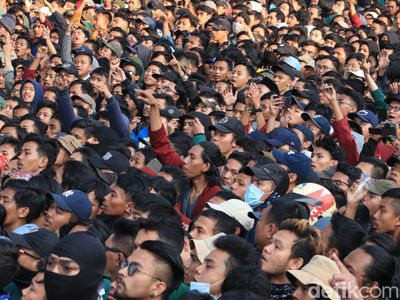 Ribuan Mahasiswa di Bandung Gelar Aksi Save KPK