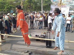 Mahasiswa Teatrikal Gantung Diri Minta Ciujung Serang Bersih dari Limbah