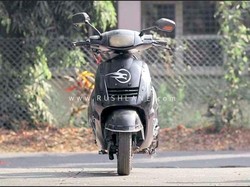 Mirip Teknologi Honda, Skuter Listrik India Ini Bisa Berdiri Sendiri