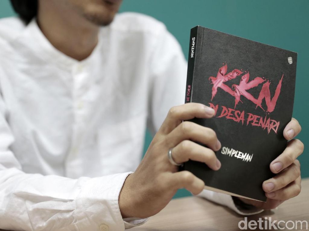Begini Identitas Sosok Simpleman Penulis KKN Desa Penari Begini Identitas Sosok Simpleman Penulis KKN Desa Penari
