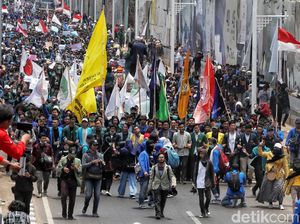 Tempatnya Sama, Demo Buruh-Mahasiswa Punya Banyak Beda Tempatnya Sama, Demo Buruh-Mahasiswa Punya Banyak Beda