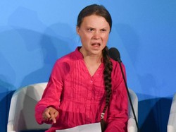Viral, Wajah Kesal Greta Thunberg karena Jalannya Disalip Trump di PBB