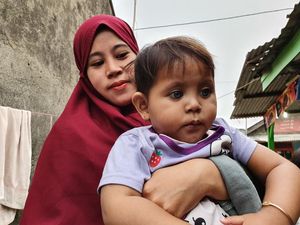 Cantik! Balita di Bekasi ini Punya Bola Mata Berwarna Biru