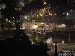 Ricuh Masih Terjadi di Jakarta, Ini 2 Titik Kumpul Massa