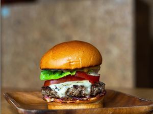 5 Burger yang Enak dan Sedang Populer di Jakarta