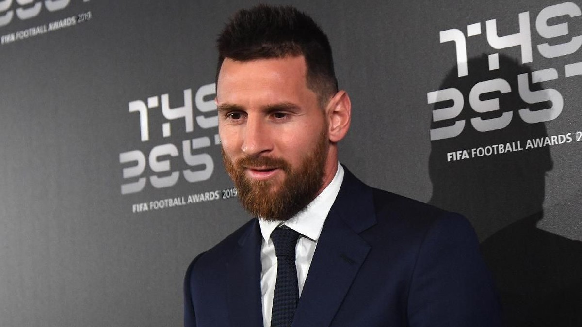 Lionel Messi terpilih sebagai Pemain Terbaik FIFA 2019 (Foto: Claudio Villa/Getty Images)