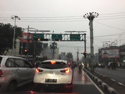 Pagi Ini Hujan Turun di Medan, Tapi Kabut Asap Masih Tebal