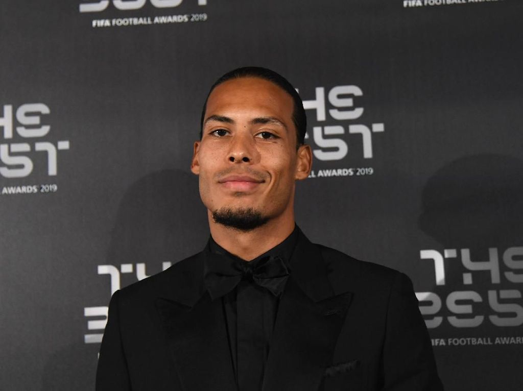 Van Dijk: Aku Tak Bisa Dibandingkan dengan Messi Van Dijk: Aku Tak Bisa Dibandingkan dengan Messi