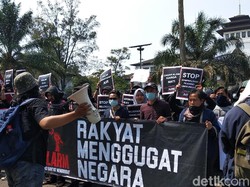 Ratusan Massa dari Berbagai Elemen Masyarakat di Bandung Turun ke Jalan