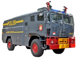 Ini Water Canon Pindad yang Bisa Sembur Air Hingga 50 Meter