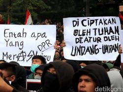 RUU KUHP Ditunda, Kumpul Kebo hingga LGBT Belum Bisa Dipidana