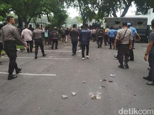 Polisi Ungkap Gerak-gerik Anggota JAD yang Ikut Demo Ricuh di DPRD Sumut