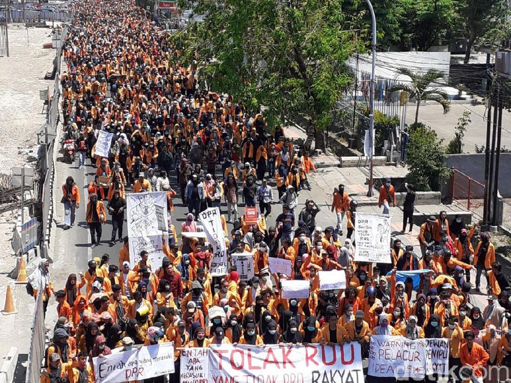BEM di Makassar Nilai Larangan Demo saat Pelantikan Presiden Langgar UUD BEM di Makassar Nilai Larangan Demo saat Pelantikan Presiden Langgar UUD