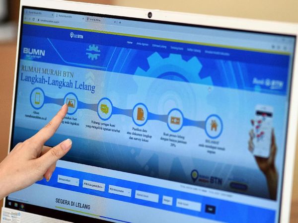 Tingkatkan Kredit Lewat Lelang Rumah