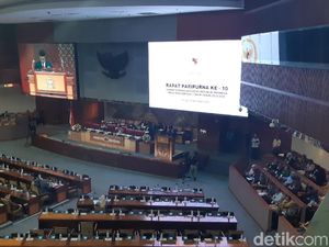 DPR Sahkan RUU Karantina Hewan, Ikan dan Tumbuhan DPR Sahkan RUU Karantina Hewan, Ikan dan Tumbuhan