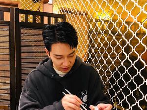 Gaya Kulineran Lee Seung Gi hingga Driver Ojol Antar Makanan Pakai Sepeda Gaya Kulineran Lee Seung Gi hingga Driver Ojol Antar Makanan Pakai Sepeda