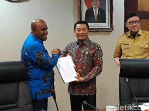 Pimpinan DPRD Ingin Bertemu Jokowi Sampaikan Masalah di Papua-Papua Barat Pimpinan DPRD Ingin Bertemu Jokowi Sampaikan Masalah di Papua-Papua Barat