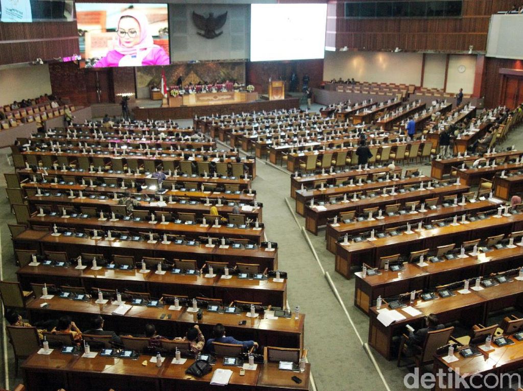 Daftar RUU Disahkan, Ditangguhkan dan yang Masih Jadi Tuntutan Mahasiswa Daftar RUU Disahkan, Ditangguhkan dan yang Masih Jadi Tuntutan Mahasiswa