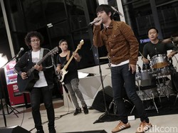 Manggung 50 Lokasi Sehari, Rian DMASIV Dituding Pakai Narkoba