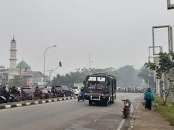 Sempat Diguyur Hujan, Kabut Asap Masih Kepung Pontianak