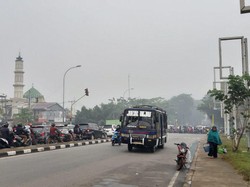 Sempat Diguyur Hujan, Kabut Asap Masih Kepung Pontianak