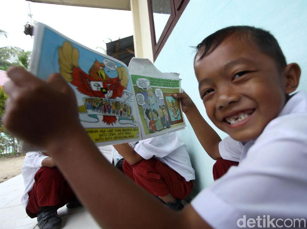 Antusias Anak-anak di Sinabang Menggali Ilmu Lewat Membaca Buku