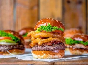 Oishi! Burger Berbumbu Khas Jepang Bisa Dicicipi di 5 Gerai Burger Ini