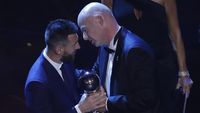 Ronaldo Pantang Pilih Messi di Voting Pemain Terbaik Dunia